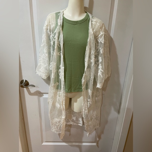 Sheer embroidered kimono - Picture 1 of 6